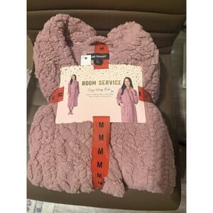 Room Service Cozy Wrap Robe NWT Women’s Size M Rose Pink